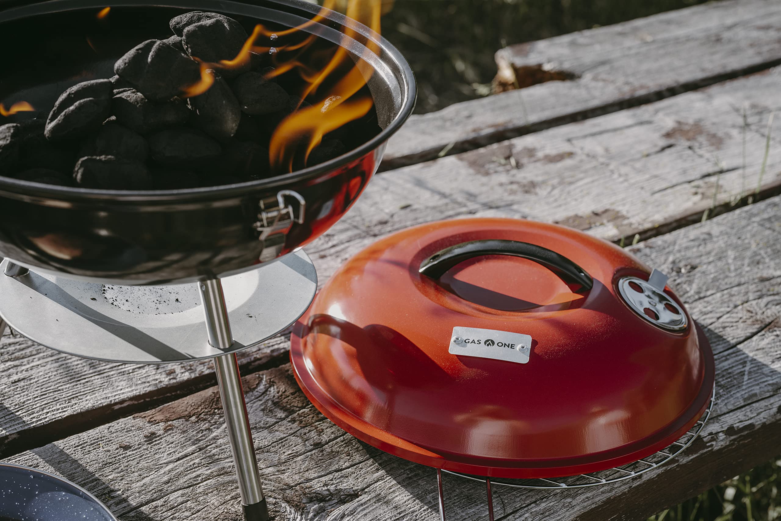 Gas One 14-Inch Portable Charcoal Grill with Locking Lid